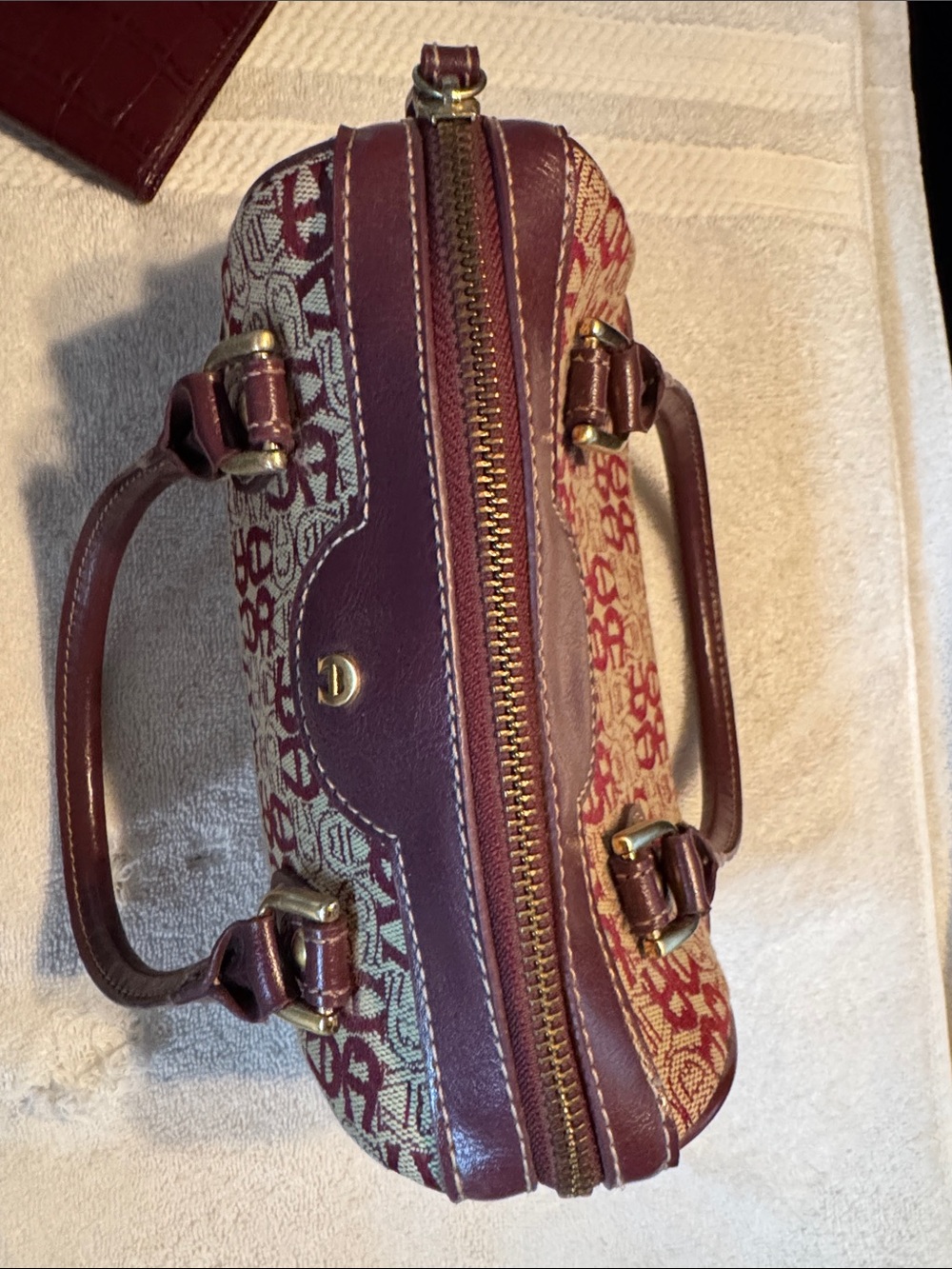 Etienne Aigner Burgundy Patterned Satchel with Matching Wallet - Picture 4 of 9